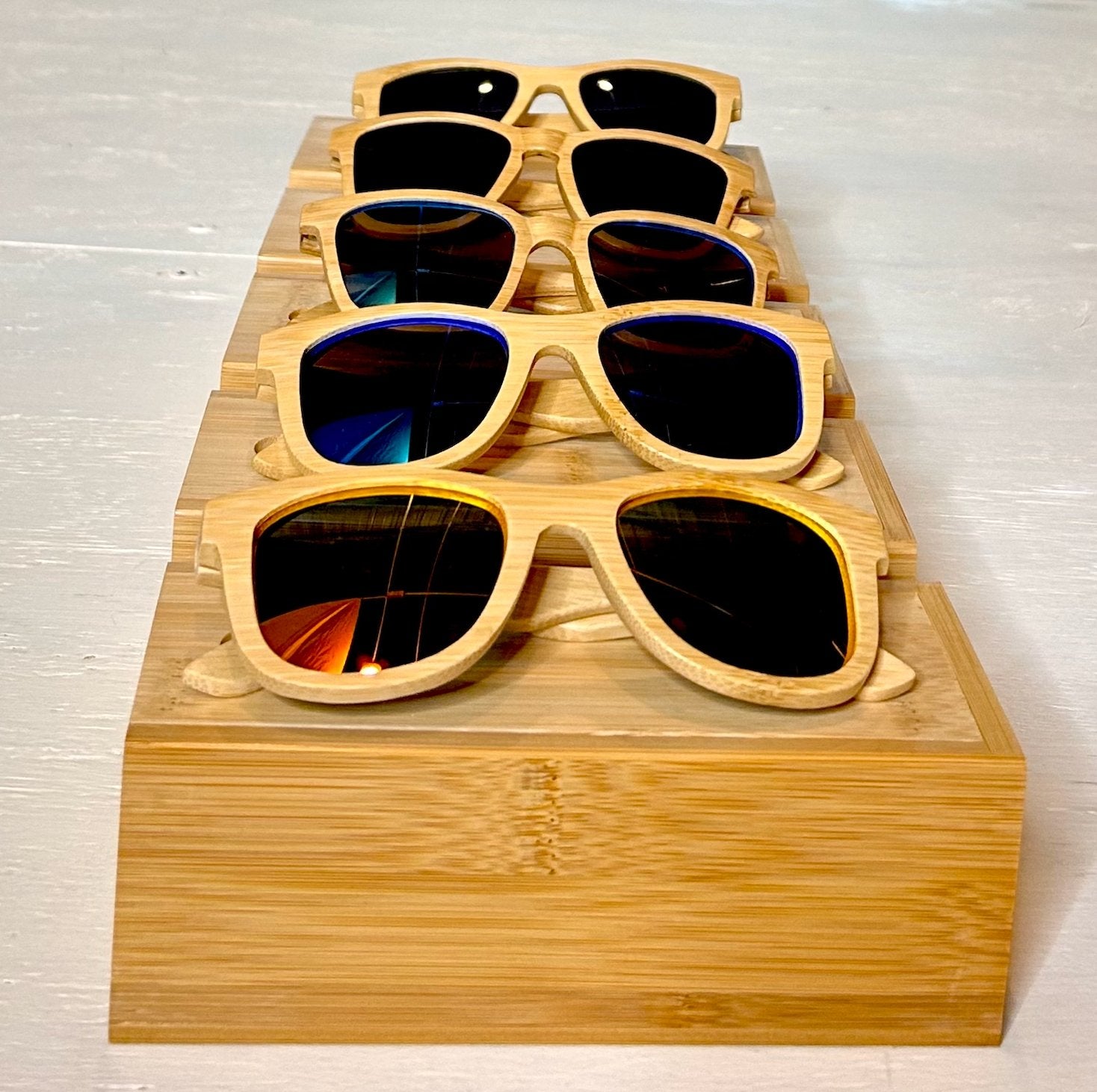 https://www.bambooswitch.com/cdn/shop/products/bamboo-sunglasses-460183.jpg?v=1688603536