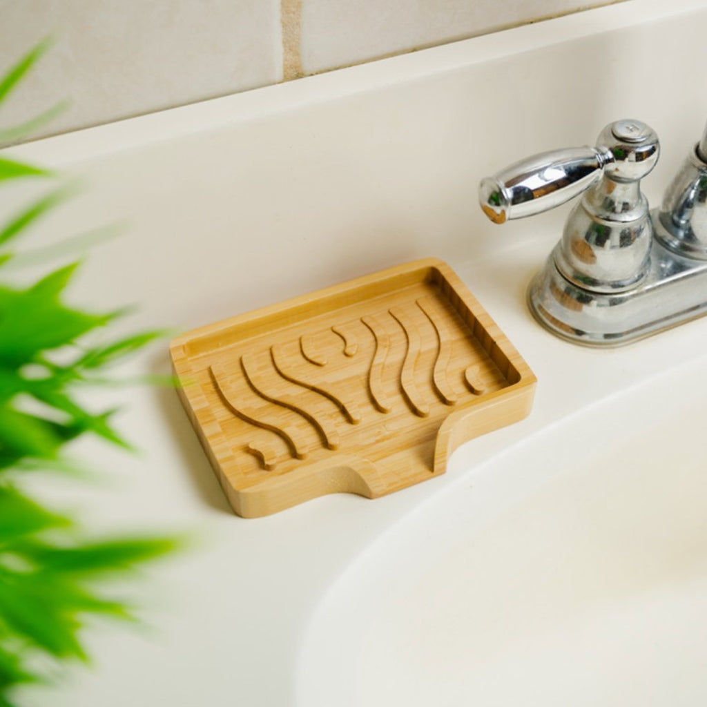 https://www.bambooswitch.com/cdn/shop/products/bamboo-wavy-soap-lift-937431_1024x.jpg?v=1694569208